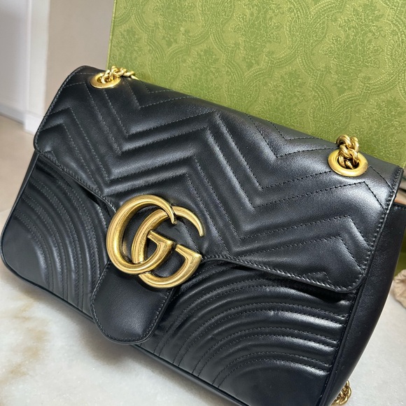 Gucci GG Marmont medium shoulder bag - Picture 4 of 9